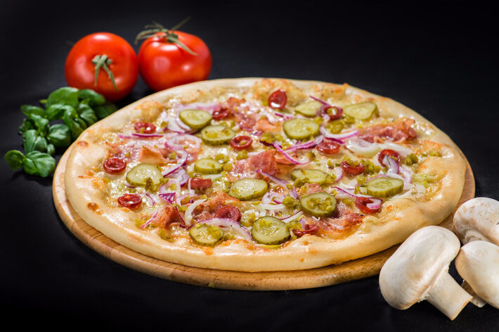 Пицца «Бавария» на толстом тесте