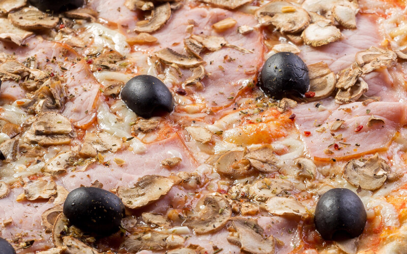 Пицца «Капричиоза» на пышном тесте