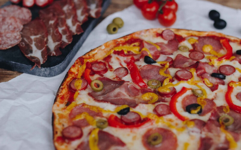 Фирменная пицца Pizzburg