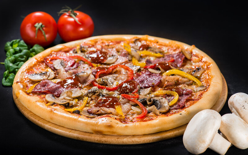 Пицца на толстом тесте «Везувий»