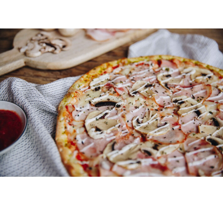 Пицца «Бекон и грибы»