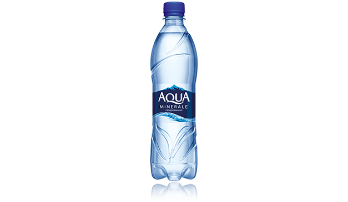Вода питьевая Aqua среднегазированная