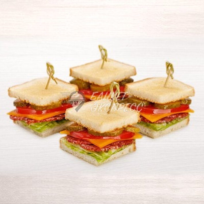Сэндвич с салями и сыром «Чеддер»