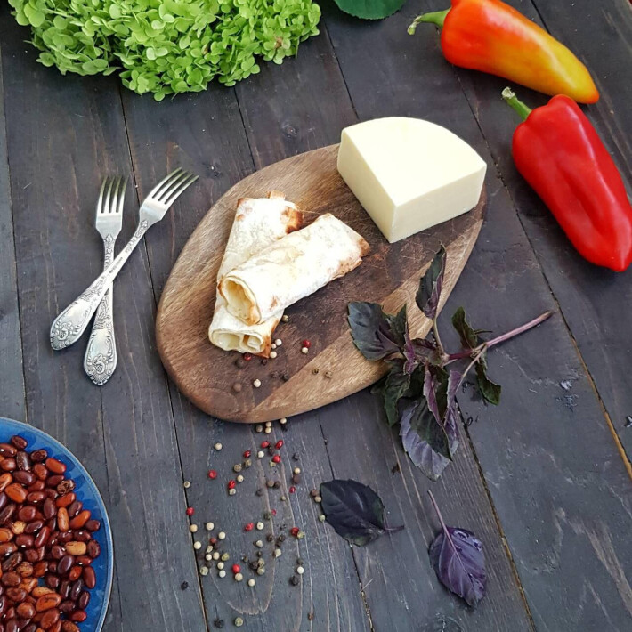 Сыр «Сулугуни», запечённый в лаваше