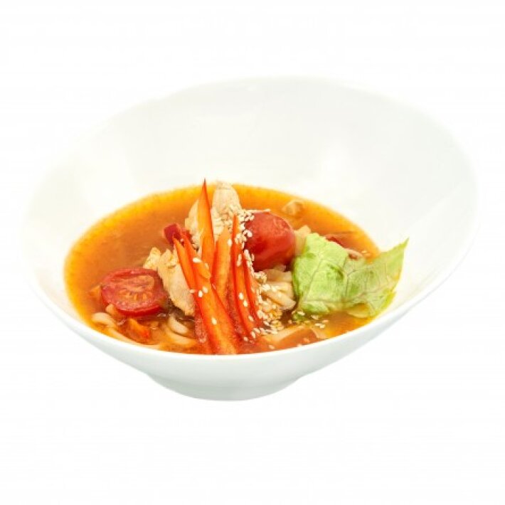 Китайский острый суп с лапшой