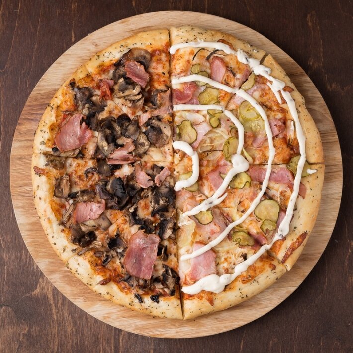 Пицца 50/50 «Сытная» + пицца с ветчиной и шампиньонами
