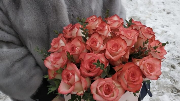 Коробка с цветами «21 роза»