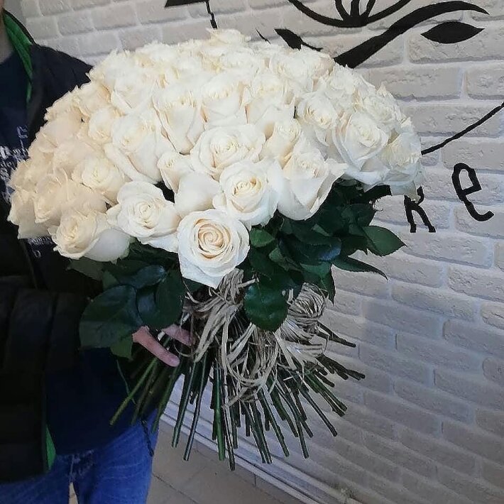 Букет из 101 белой розы