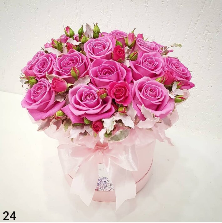 Шляпная коробка с цветами №24
