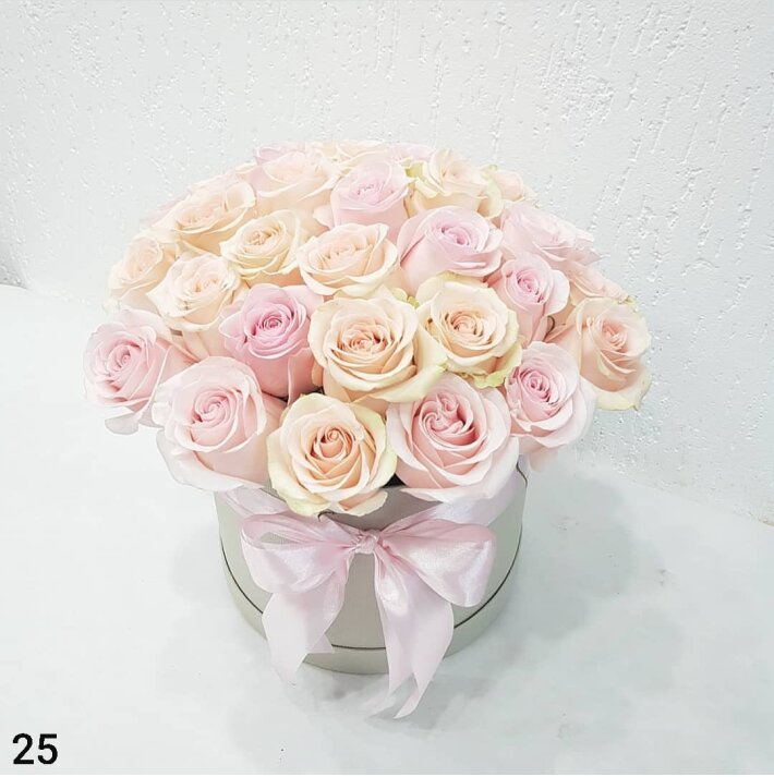 Шляпная коробка с цветами №25