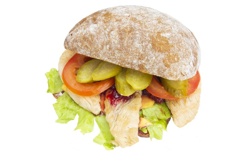 Сэндвич с индейкой и брусничным соусом