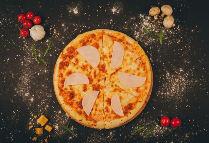 Пицца «Ветчина и сыр»