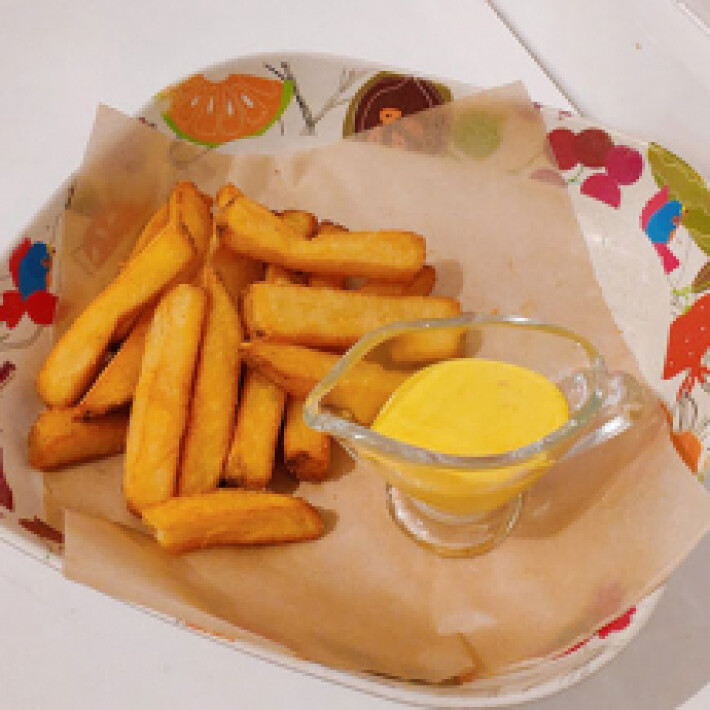 Картофель «По-бельгийски» с соусом