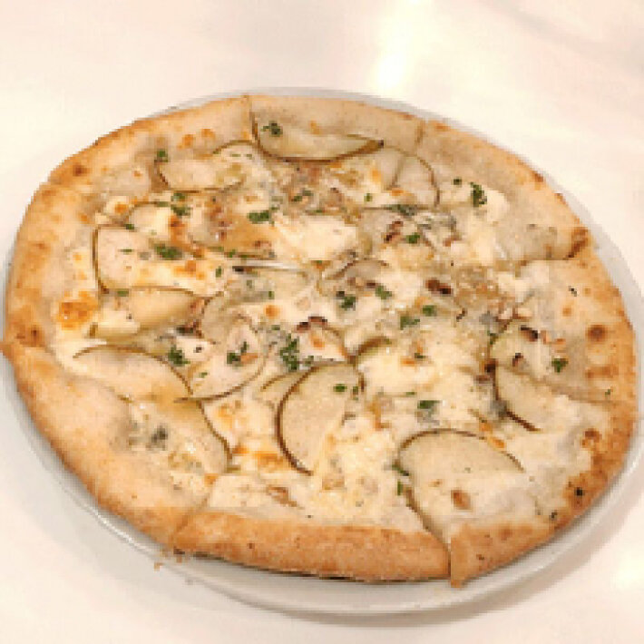 Пицца с грушей и сыром «Блю чиз»