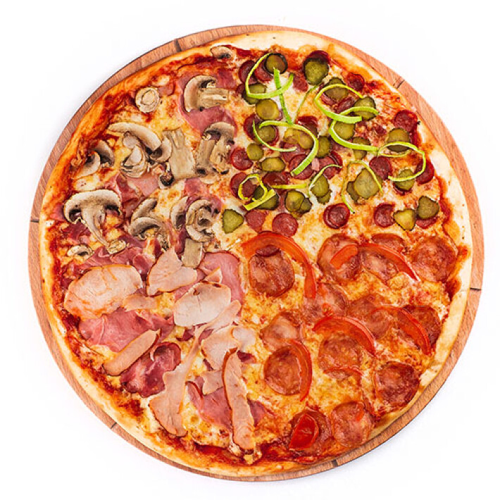 Пицца «Четыре вкуса» с сырным бортом