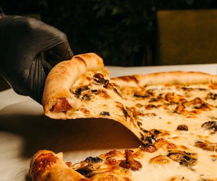 Пицца «Грибная» на сметанном соусе мега размер