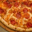 Пицца Колбаски на томатах