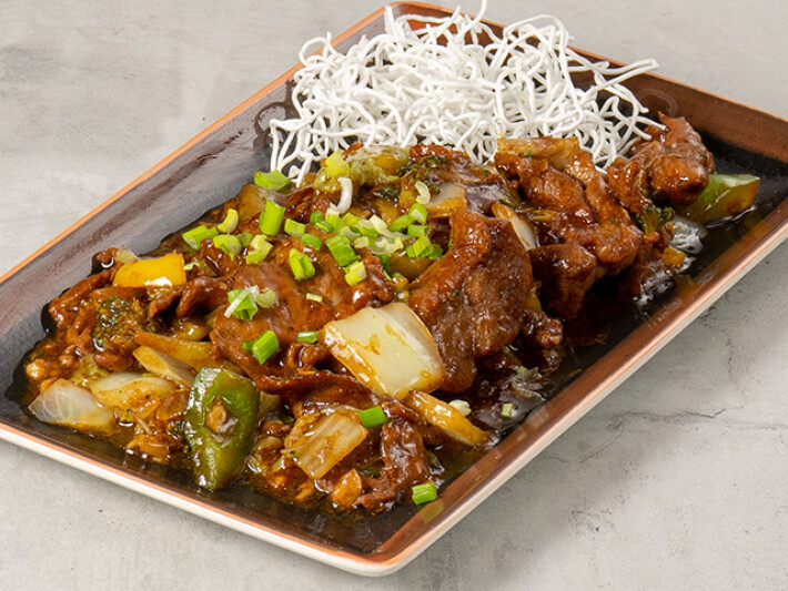 Филе говядины с овощами в китайском соусе «Мастер» с анисом и имбирем