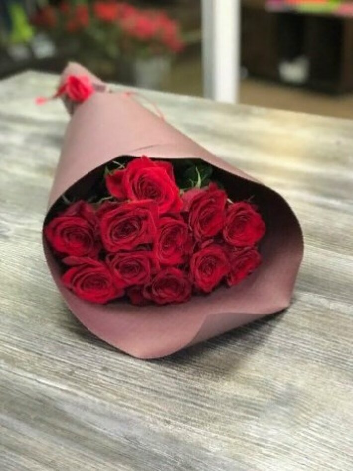 Букет 11 роз «Люблю»