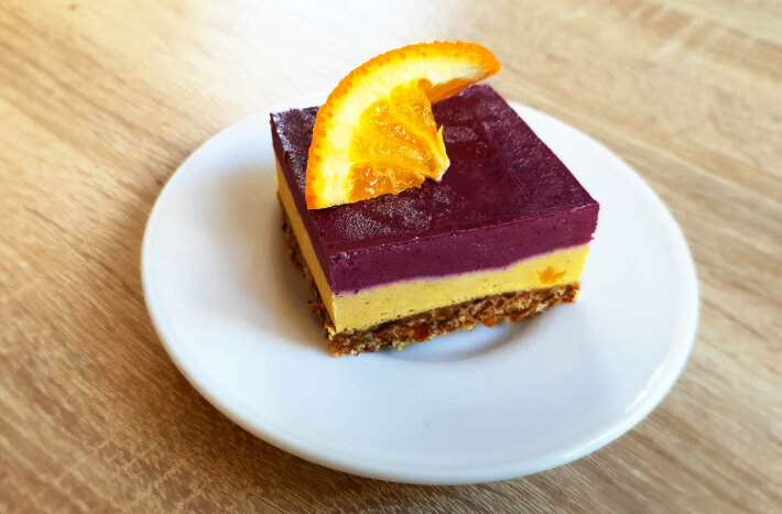 RAW-десерт «Смородина-апельсин»