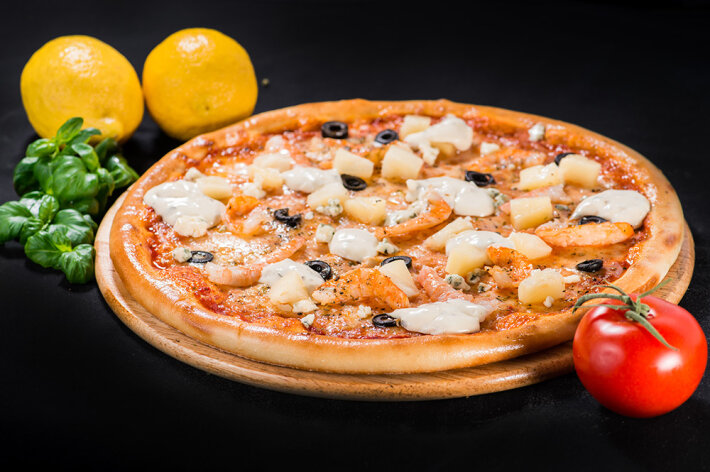 Пицца на толстом тесте «Неаполь»