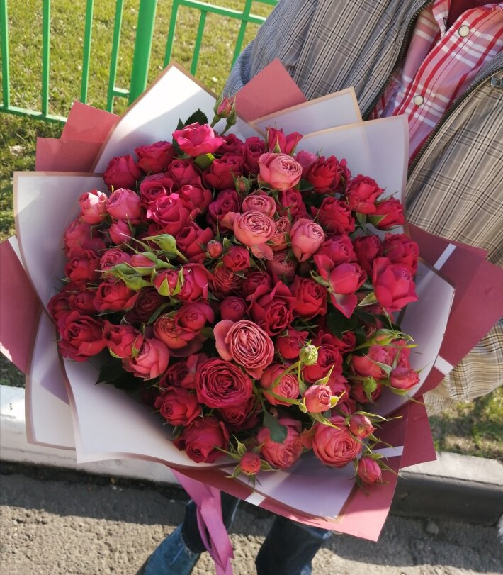 Букет из 15 кустовых роз