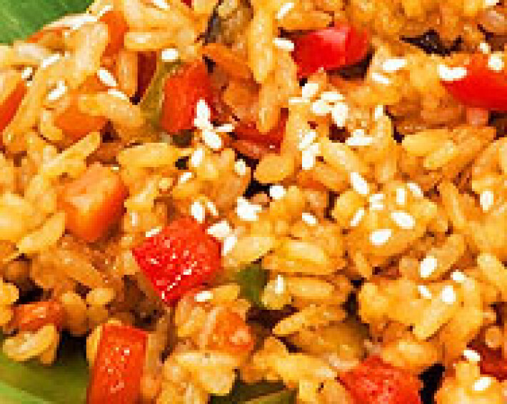 Рис с овощами и бульоном «Хондаши»