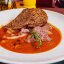 Немецкий томатный суп с колбасками