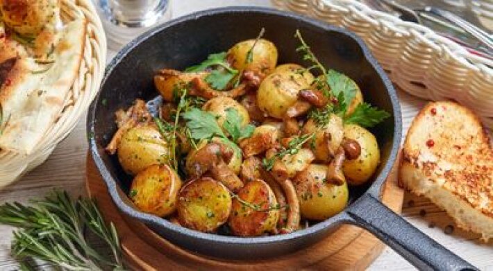 Картофель жареный с опятами
