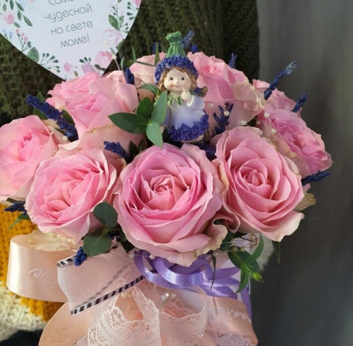 Шляпная коробочка с розами и лавандой