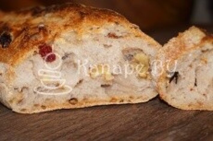 Багет «Французский» с клюквой и грецким орехом