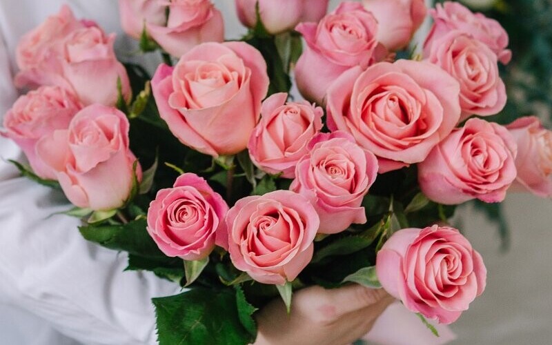 Розовые розы 45 см