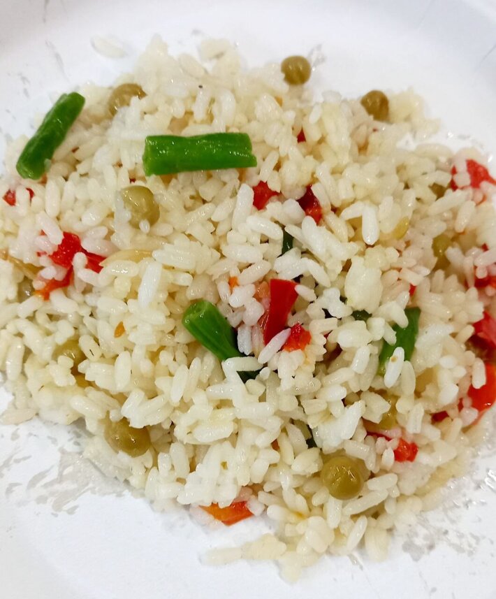 Рис с овощной смесью