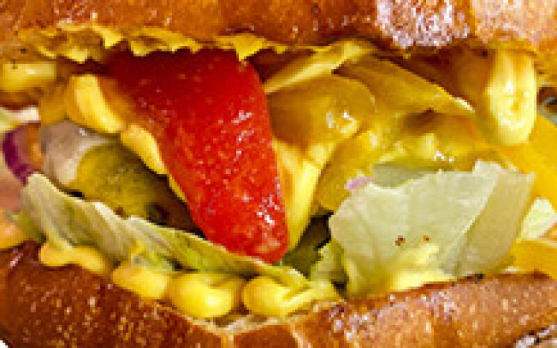 Чизбургер с тремя видами сыра