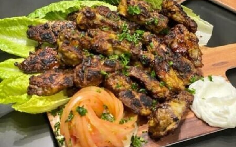 Комбо BBQ, крылышки, салат греческий