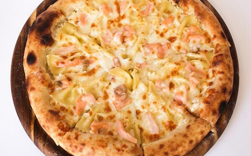 Пицца-паста с лососем