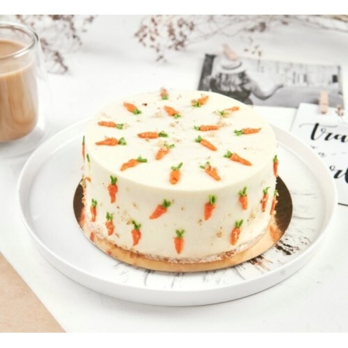 Торт «Морковный с цукатами, грушей и грецким орехом»