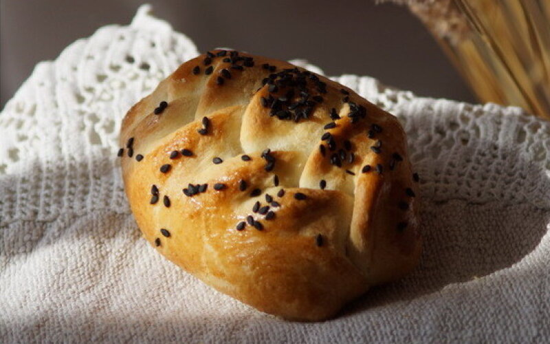Пирожки с грибами, яйцом и сметаной