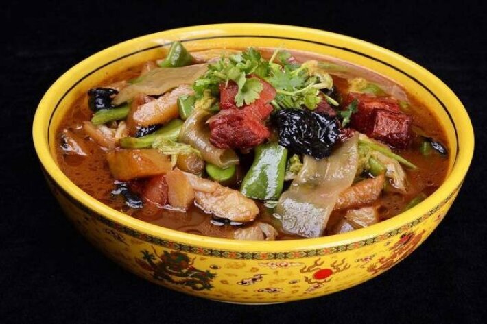 Китайский традиционный тушёный салат