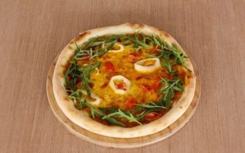 Пицца «Крема ди зукка» с кальмаром