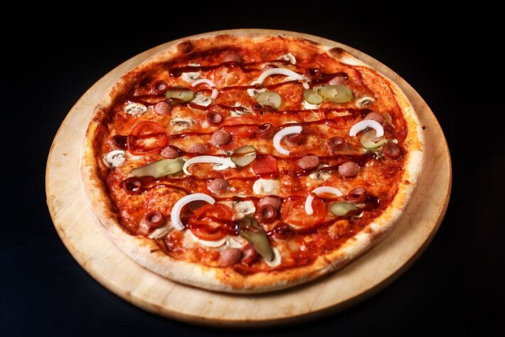 Пицца «Барбекю с колбасками»