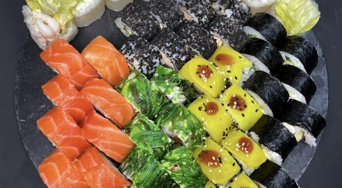Open kitchen sushi