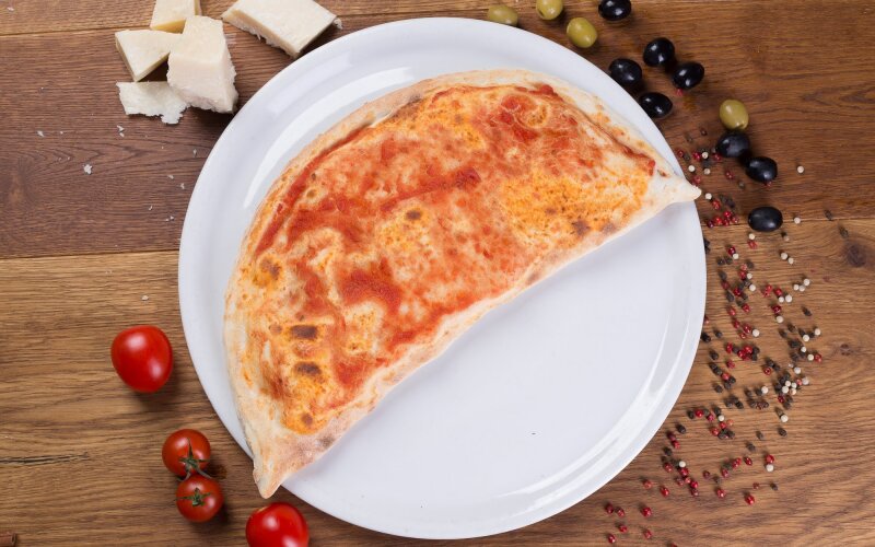 Пицца Кальцоне Рустико (закрытая)