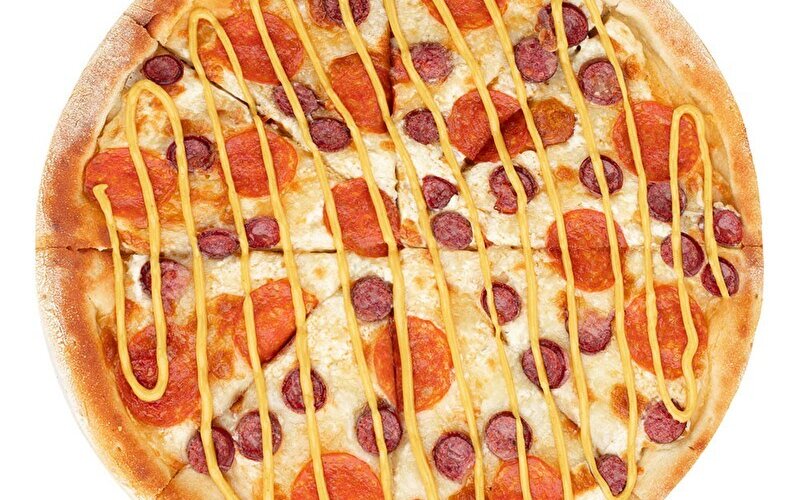Пицца «Колбаски карри»