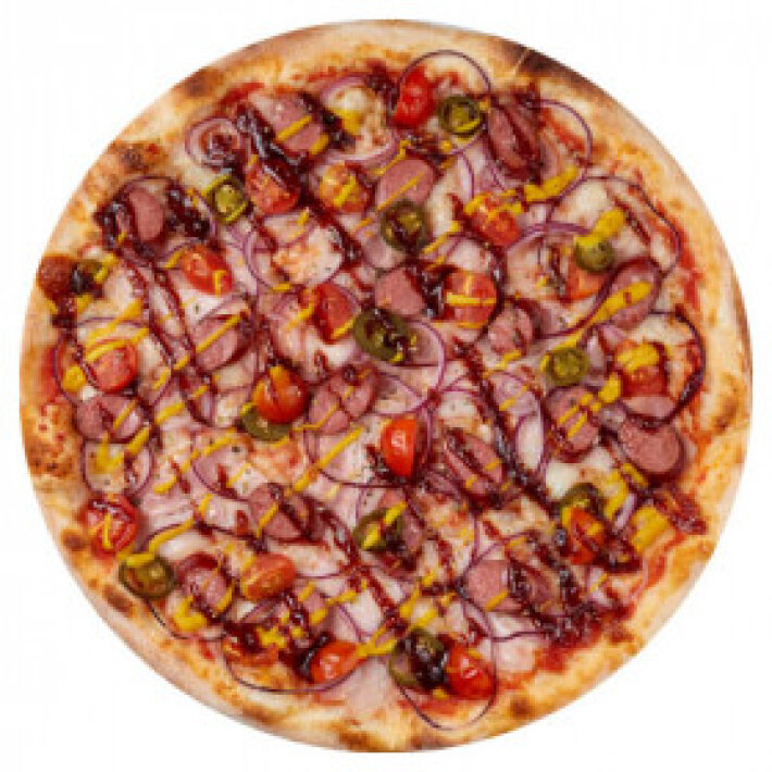 Пицца с копчёными колбасками на тонком тесте