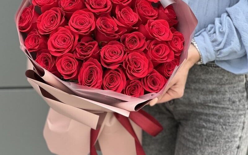Букет «35 красных роз»