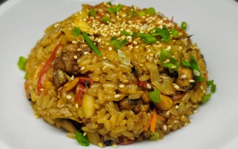 Рис «Тяхан» с морепродуктами