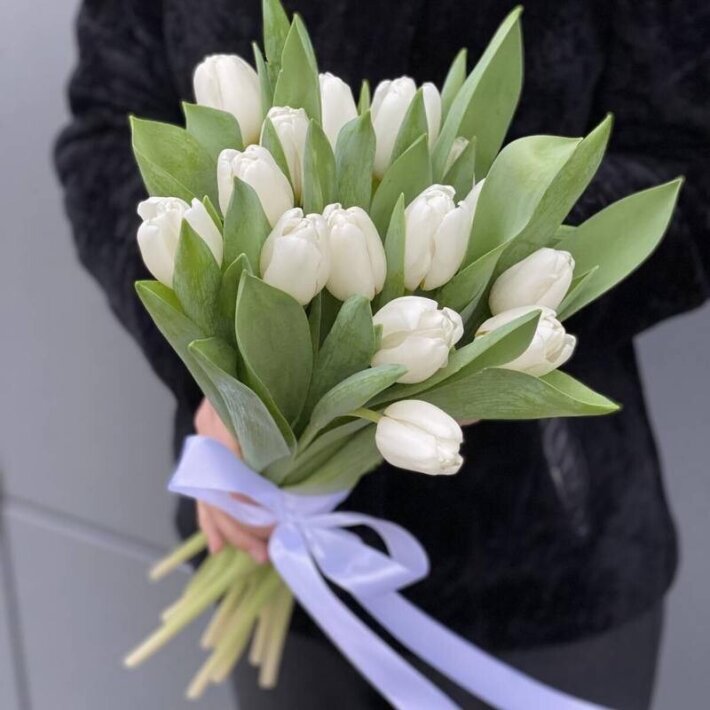 Букет «15 белых тюльпанов»