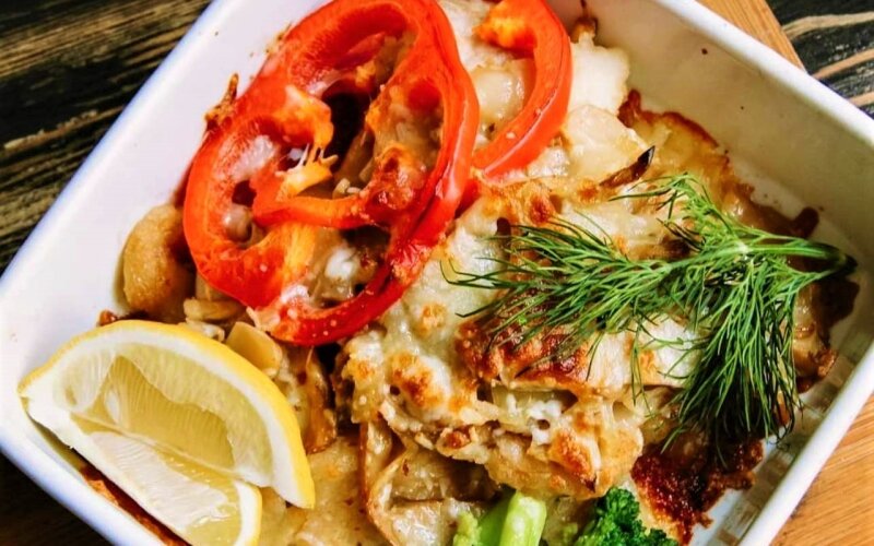 Рыба с овощами и сыром моцарелла