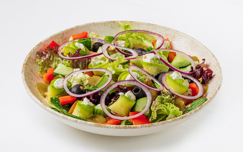 Салат «Греческий салат с рулетиками из цукини» XL